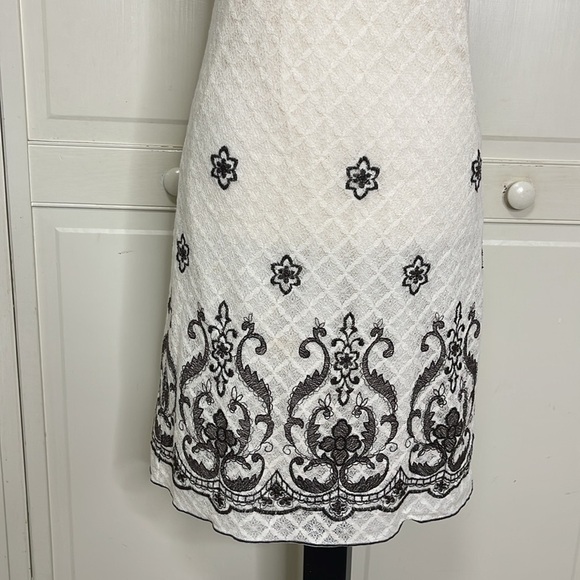 Chelsea & Violet Womens Short Black & Cream Lace Embroidered Dress Size Small - Picture 3 of 11